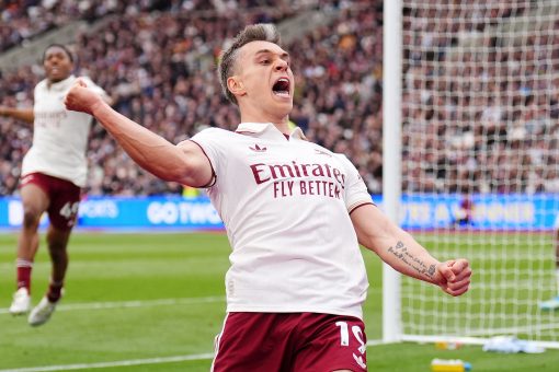 Trossard strike sends Arsenal five clear in title charge