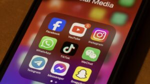 UK Bans Kids Under 16 From TikTok, Instagram and More