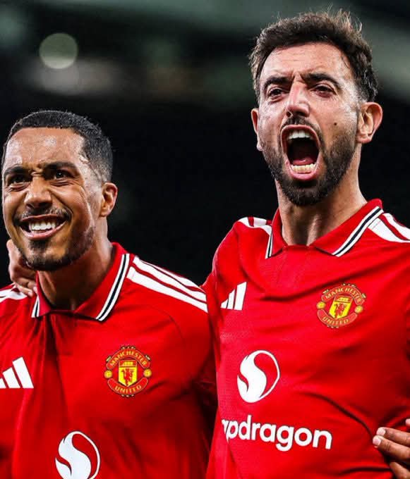Man United and Bayern Munich cruise into Champions League with big wins